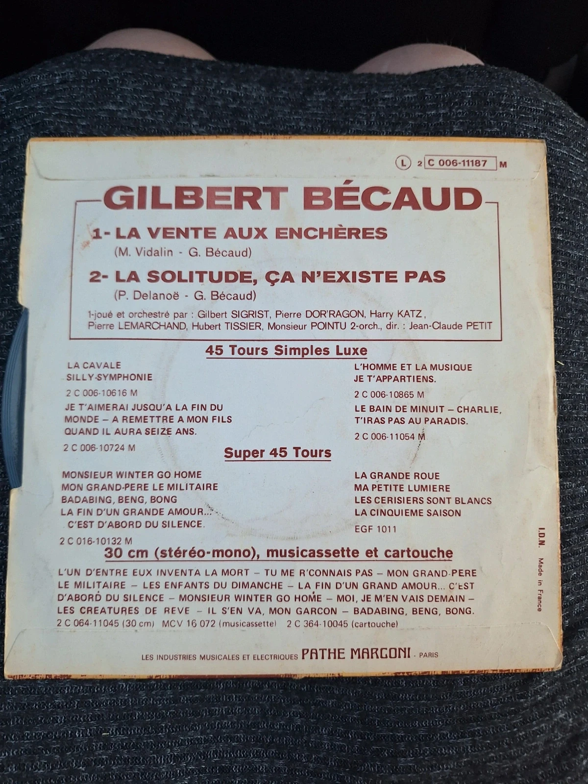 Vínilo Gilbert Becaud La venta aux encheres – photo 2